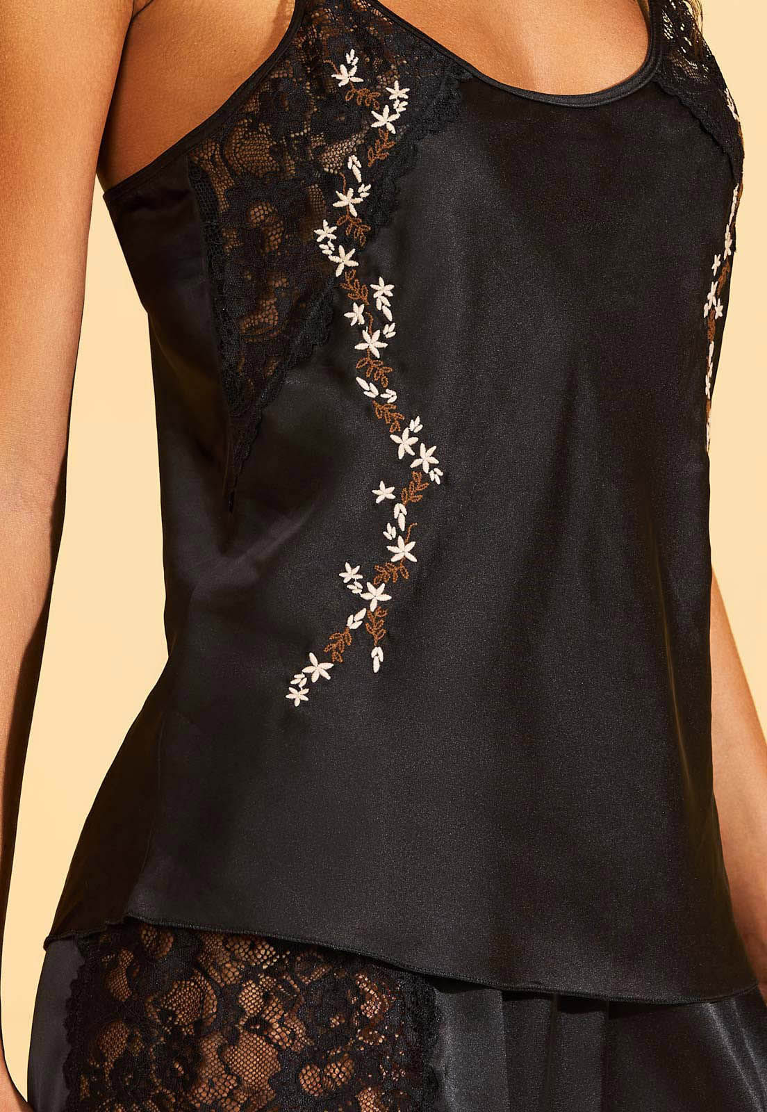 18365-babydoll-de-alca-charmeuse-e-renda-preto-40-PRETO_3
