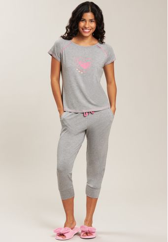 Pijama Baunilha de Manga Curta e Capri de Viscose Stretch