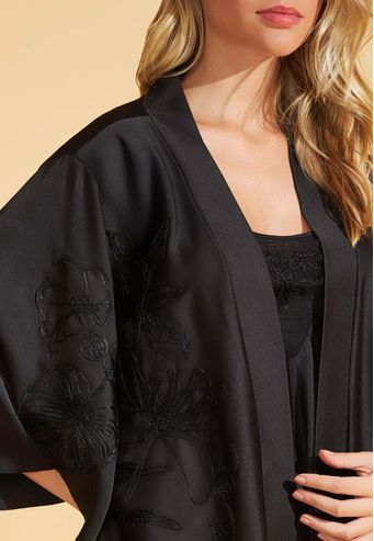 Robe de Charmeuse Prime Com Bordado Recco